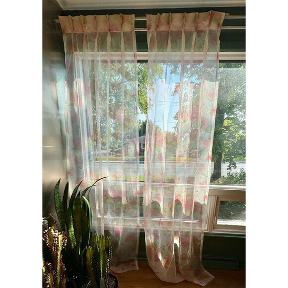 Vintage 1960s pair of curtains, pink floral bouquet, long and narrow, sheer - Picture 2 of 9